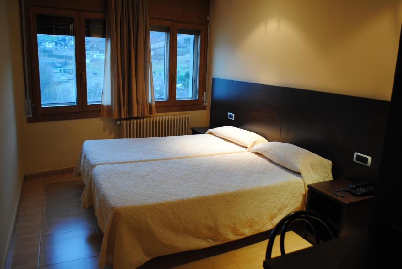 Hotel La Mola Ενκάμπ Εξωτερικό φωτογραφία